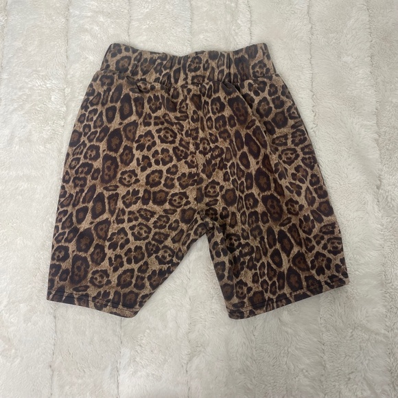 🦋 By Egreis leopard Biker Shorts - Picture 1 of 3
